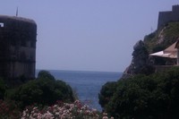 Pogled na more sa stare jezgre Dubrovnika